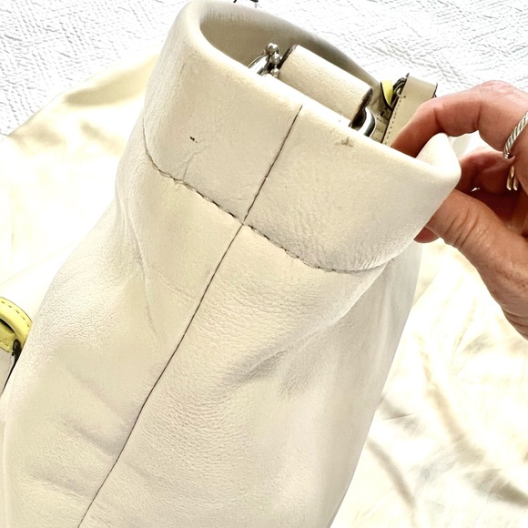 Coach Bucket Purse - Picture 9 of 10